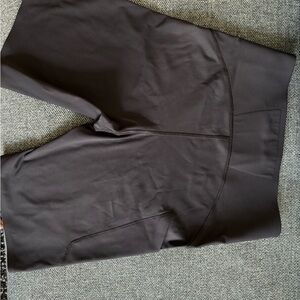 On Running Women's Athletic Shorts - Black